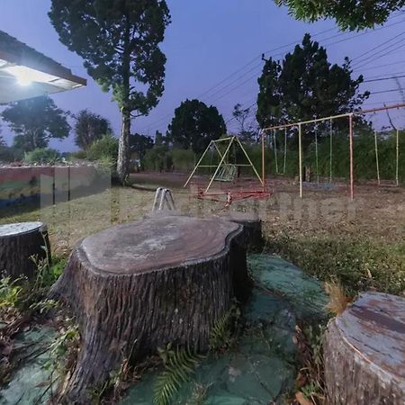 Hotel Linggarjati Near Natural Park Twa Linggarjati ภายนอก รูปภาพ