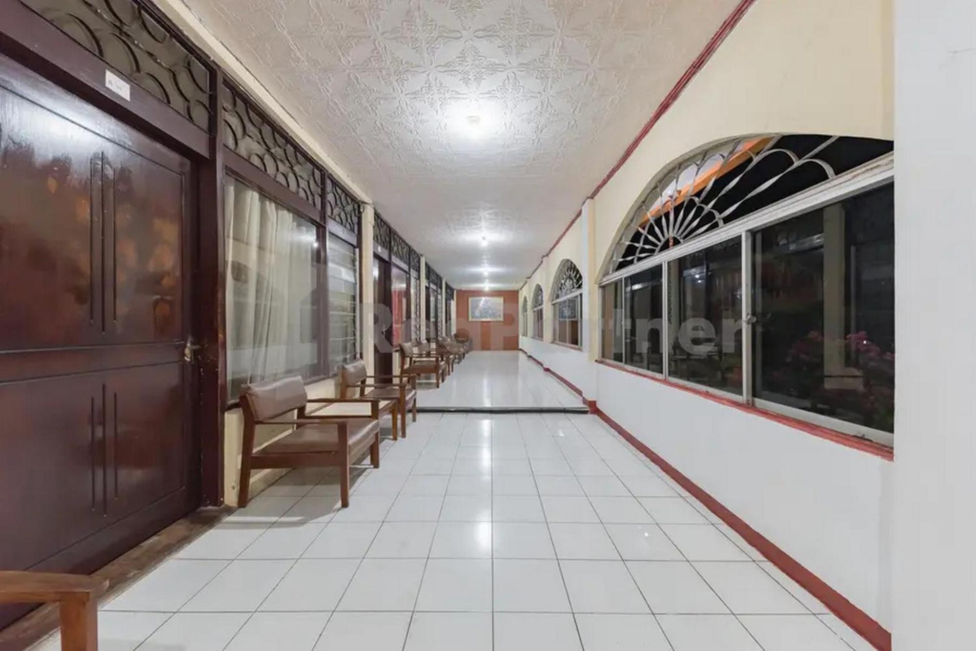 Hotel Linggarjati Near Natural Park Twa Linggarjati ภายนอก รูปภาพ