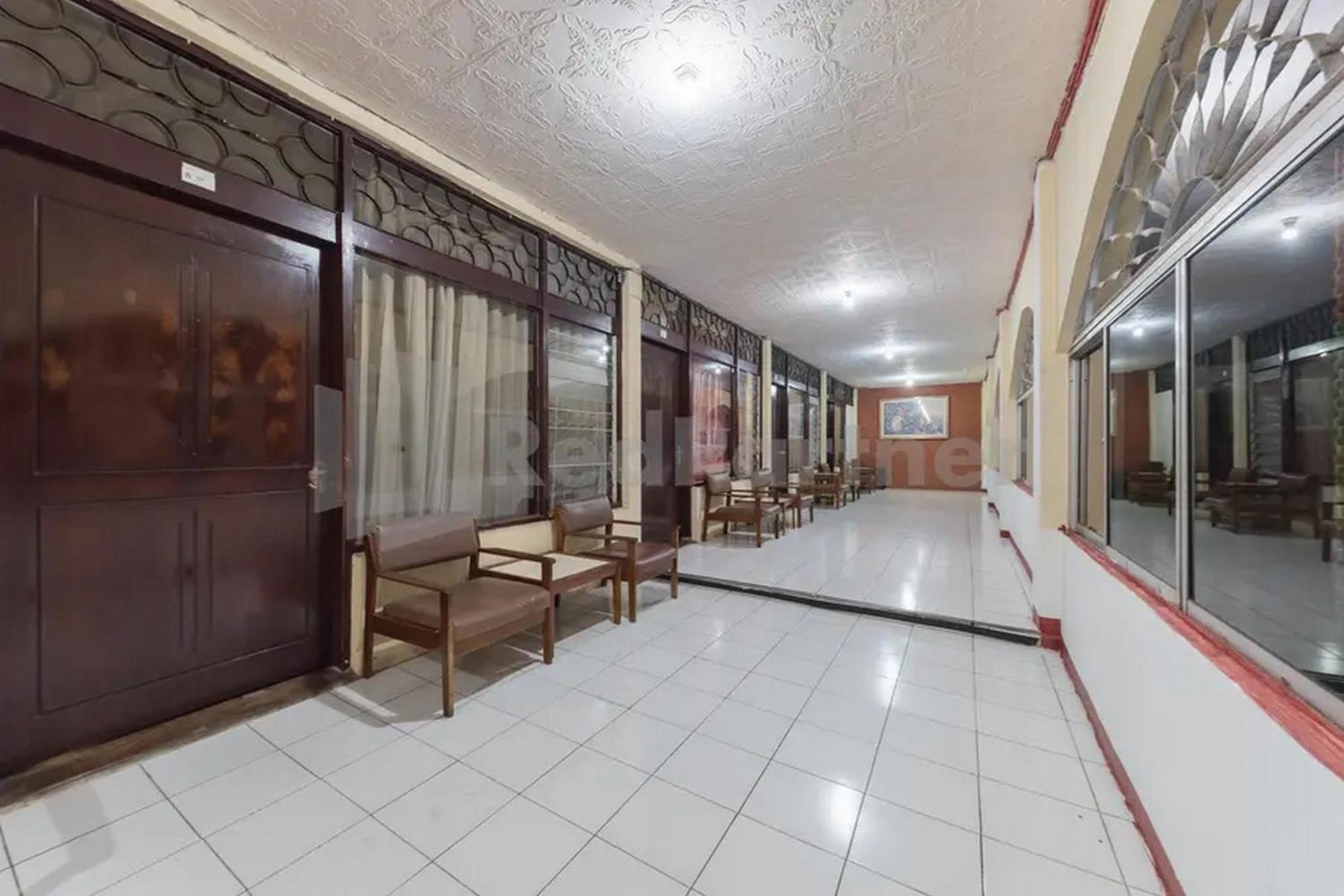 Hotel Linggarjati Near Natural Park Twa Linggarjati ภายนอก รูปภาพ