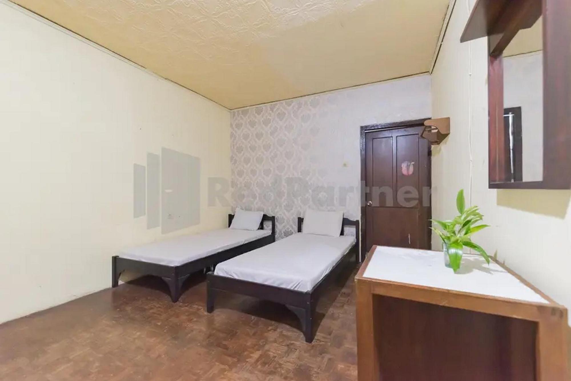 Hotel Linggarjati Near Natural Park Twa Linggarjati ภายนอก รูปภาพ