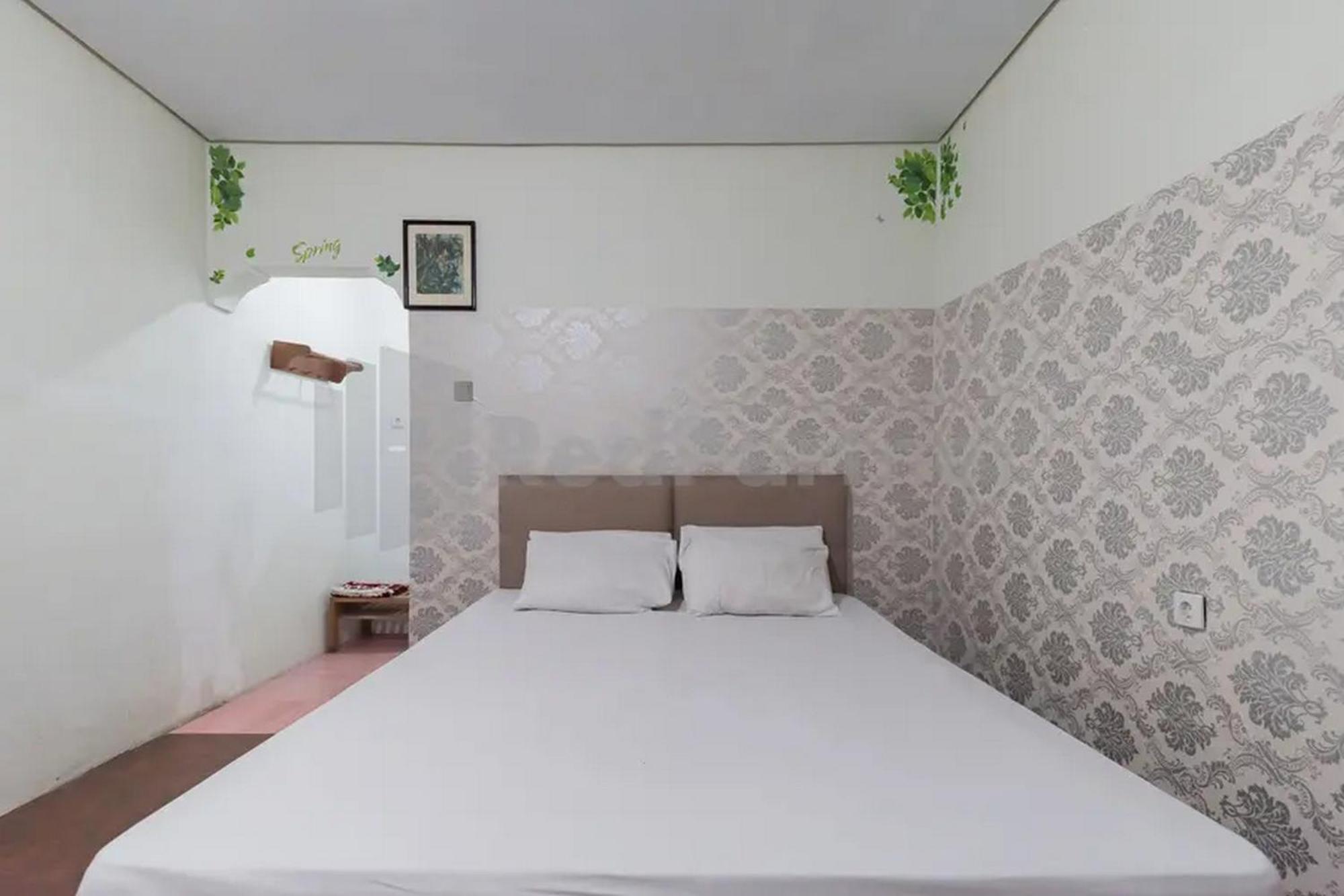 Hotel Linggarjati Near Natural Park Twa Linggarjati ภายนอก รูปภาพ