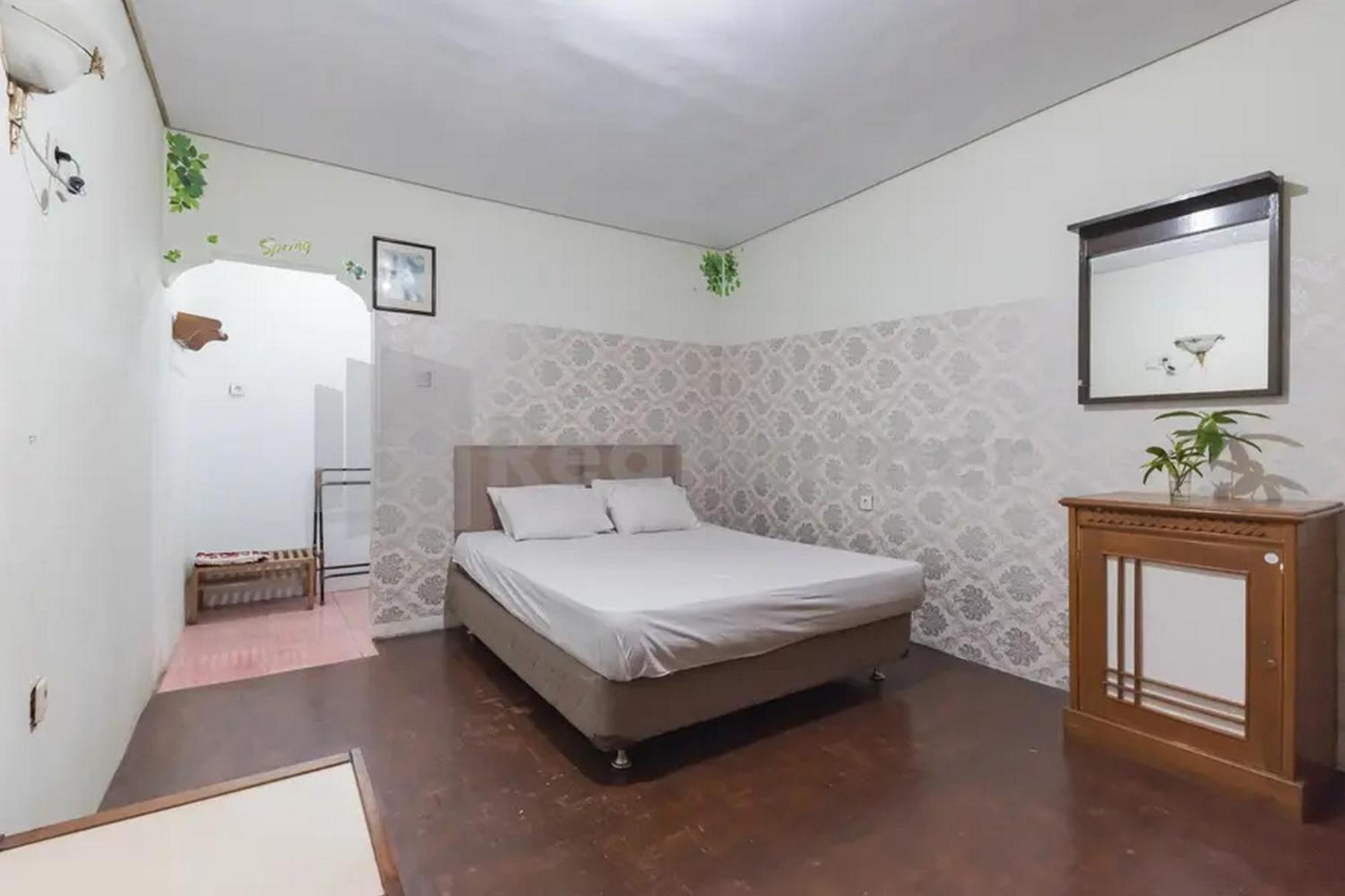 Hotel Linggarjati Near Natural Park Twa Linggarjati ภายนอก รูปภาพ