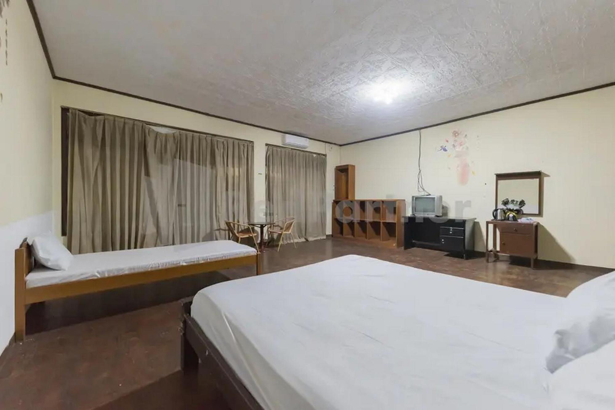 Hotel Linggarjati Near Natural Park Twa Linggarjati ภายนอก รูปภาพ